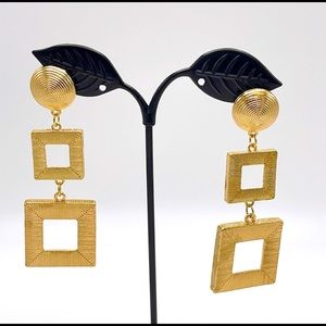 Gold Dangle Earring